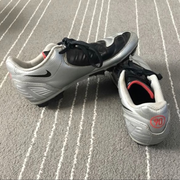 Nike Total 90 Soccer Cleats - Picture 3 of 5